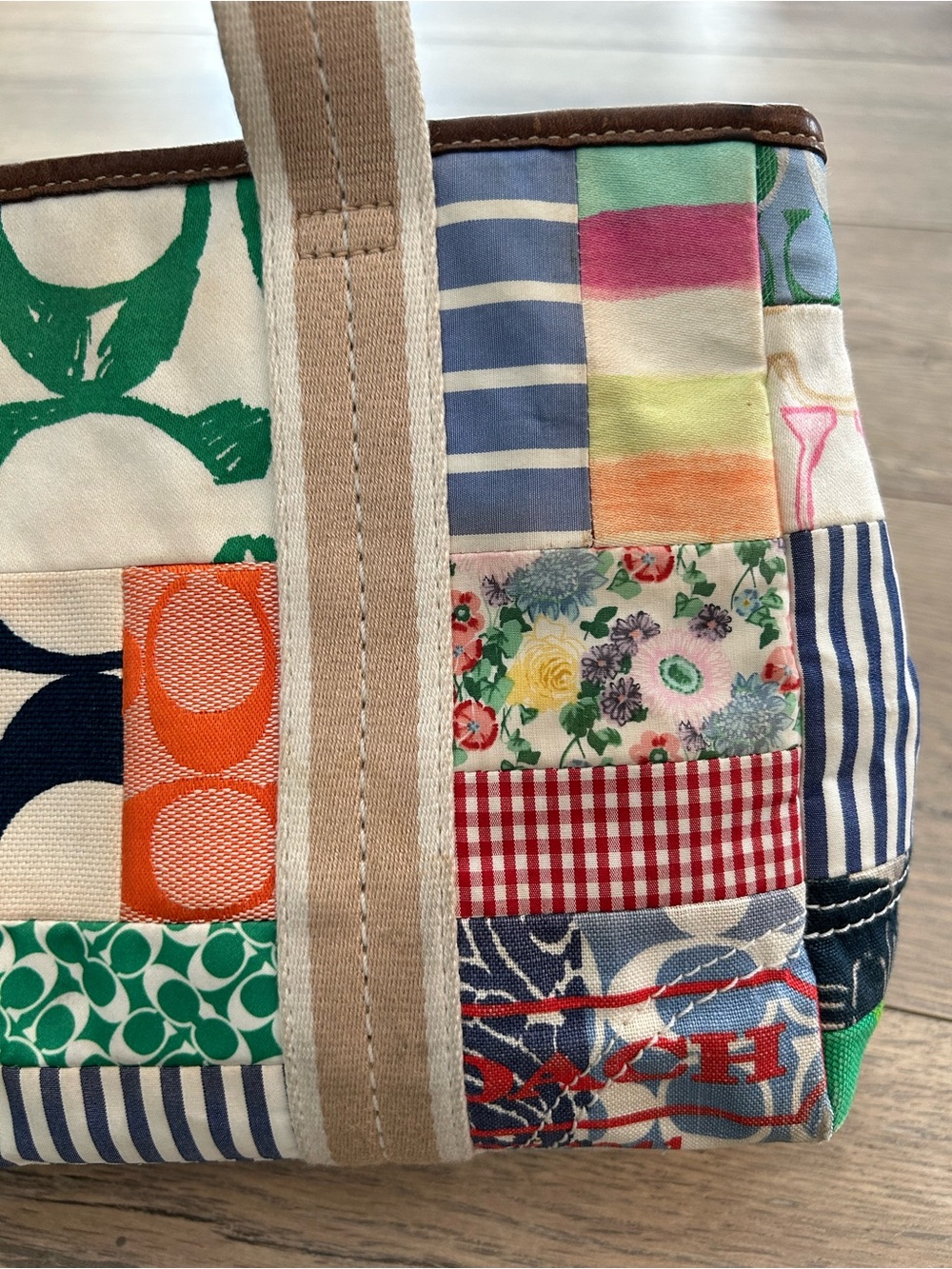 Coach Hamptons Patchwork Purse and Wallet in Multicolor - Picture 14 of 16